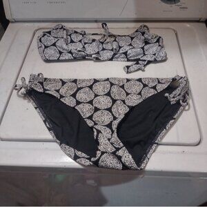 Woman's Stylus Bikini top and bottoms